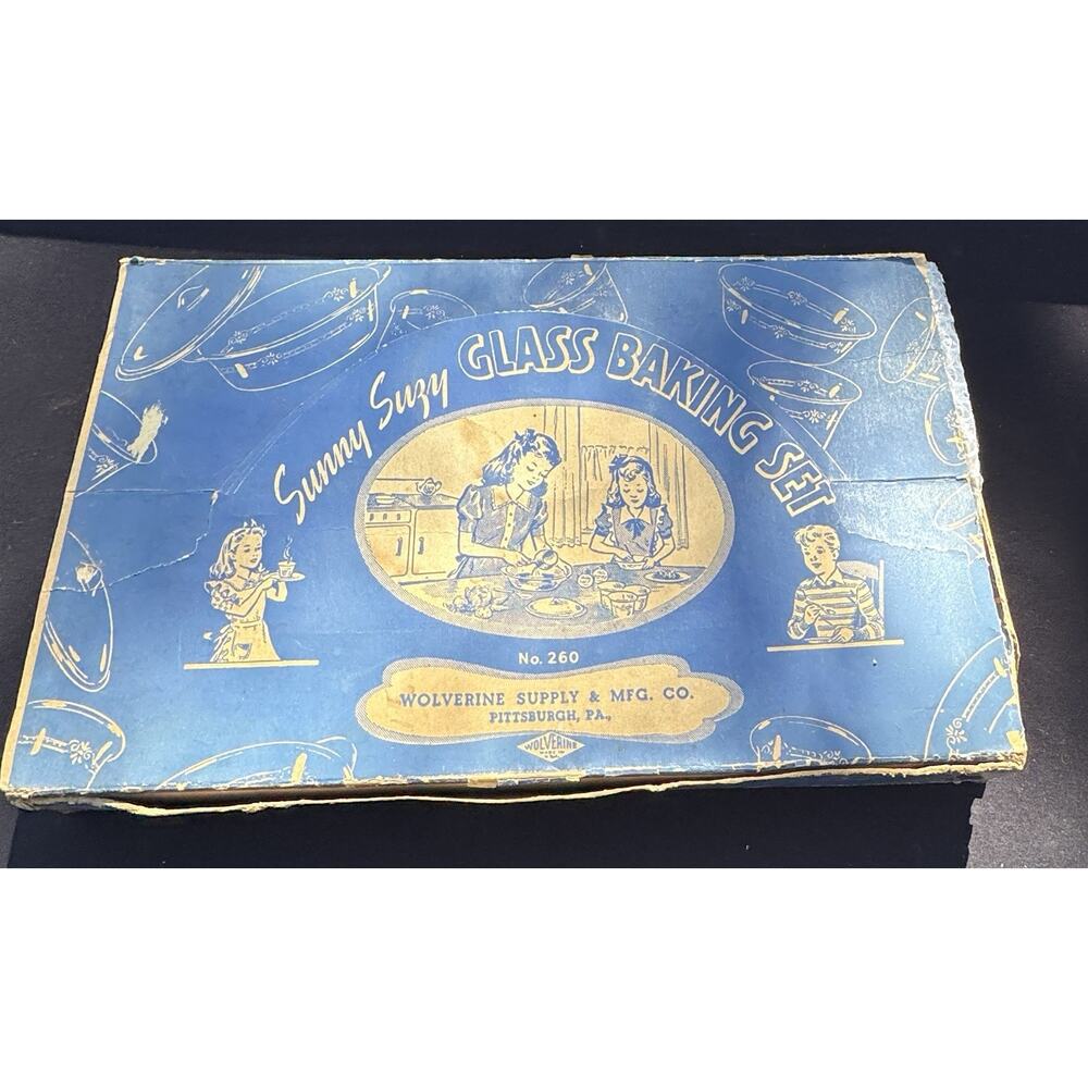 Sunny Suzy Glass Baking Set #260, by Wolverine 7 piece set with lid MIB!